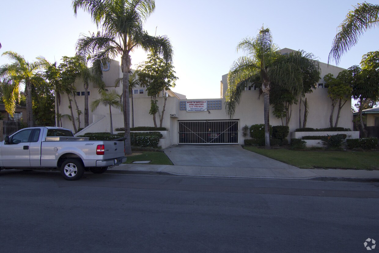 Foto principal - 740 Georgia St