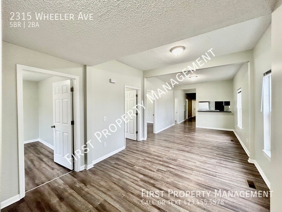 Foto principal - 5Bed/2Bath East Chatt Single Family House:...