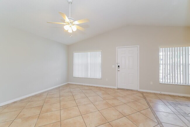 Foto del edificio - 143 Diamond Ridge Blvd