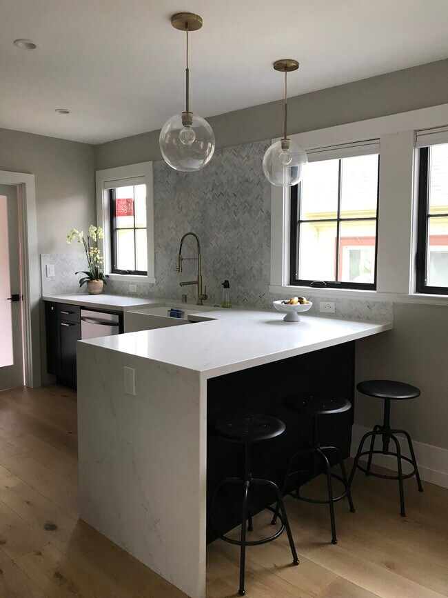 Foto del edificio - 861 Aileen St