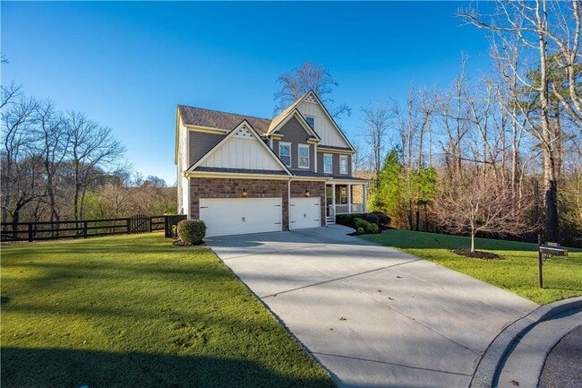 Building Photo - 5875 Chestnut Dr