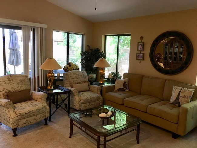 Foto del edificio - 1410 N Pebble Beach Dr