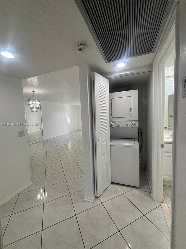 Building Photo - 12600 SW 5th Ct