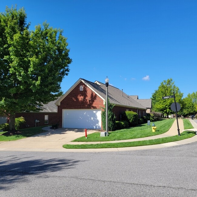 Building Photo - 200 Oxmoor Pl