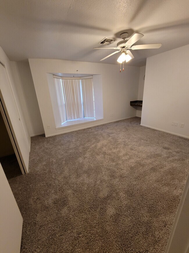 Foto del edificio - 2211 Place Rebecca Ln