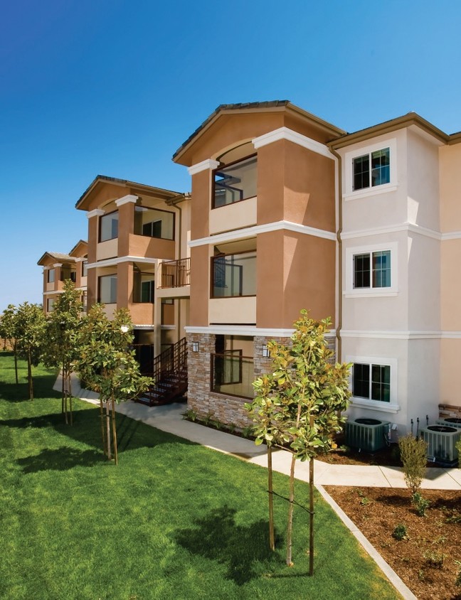 Primary Photo - Citrus Circle Apartments