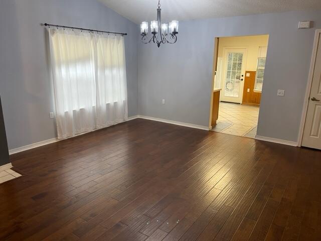 Foto del edificio - 2771 River Run Rd