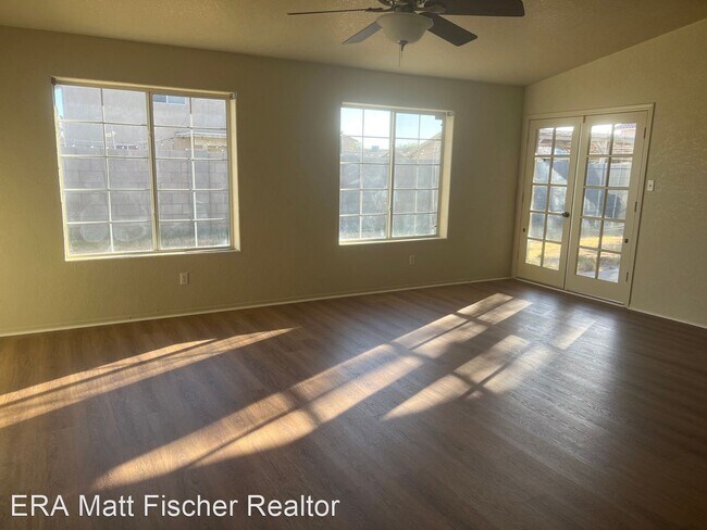 Foto del edificio - 4 br, 2 bath House - 8683 E. 24th Pl.