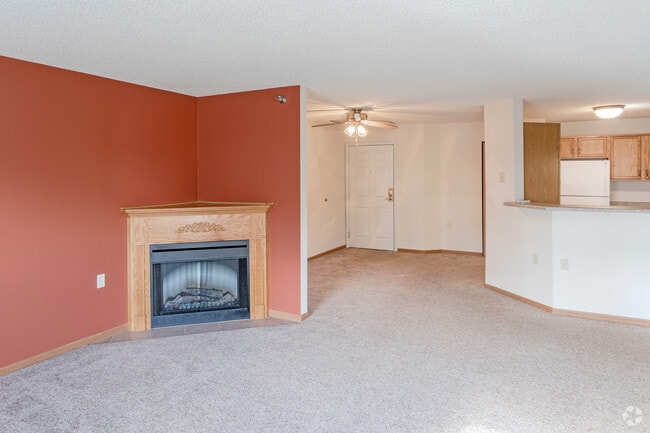 3BR, 2BA - Vermillion - Westwood Parkway Estates