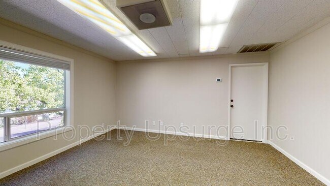 Foto del edificio - 1300 West St