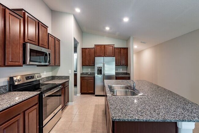 Foto del edificio - Coming Soon!! Luxury Rental Home in Riverv...
