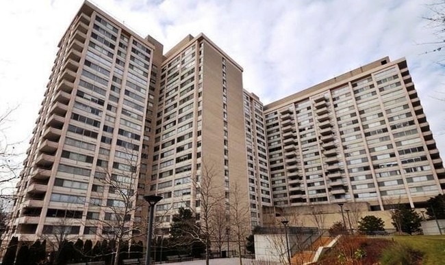 Building Photo - 5500 Friendship Blvd