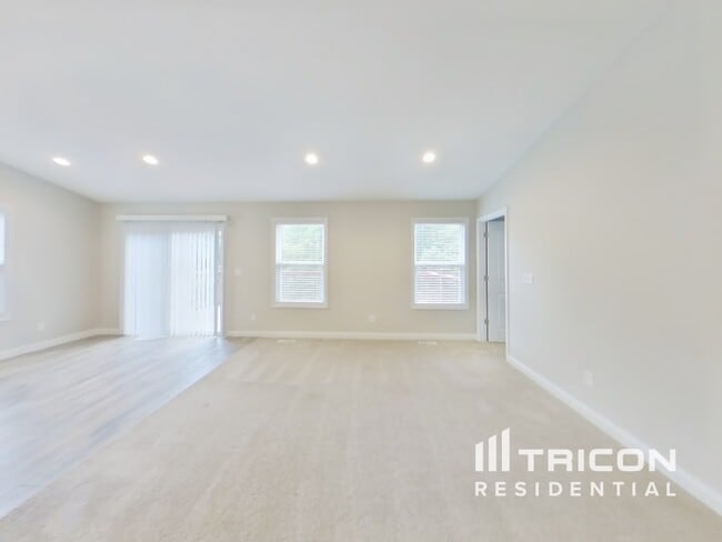 Building Photo - 48 Huntleigh Park Ct