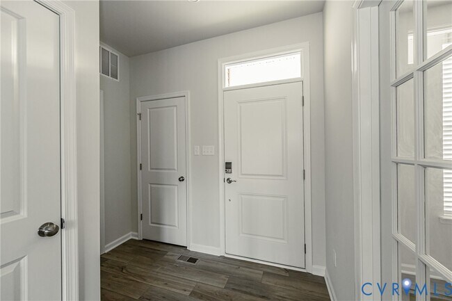 Foto del edificio - 6467 Fennec Run