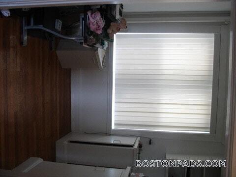 Foto del edificio - 121 Park Dr