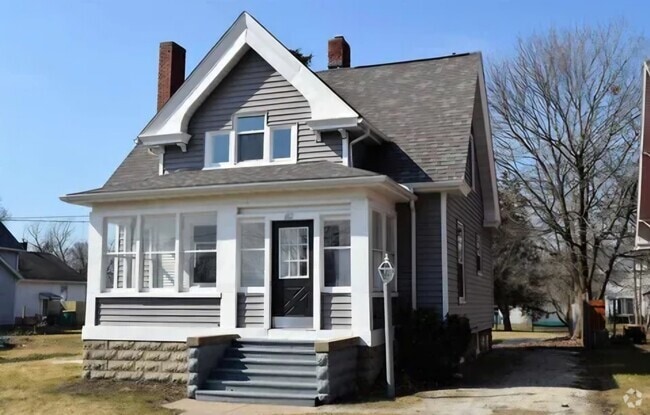 Building Photo - 662 Jefferson St