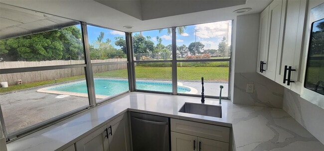 Foto del edificio - 3508 NW 23rd St