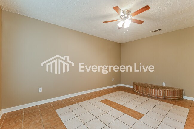 Foto del edificio - 205 Larado Dr