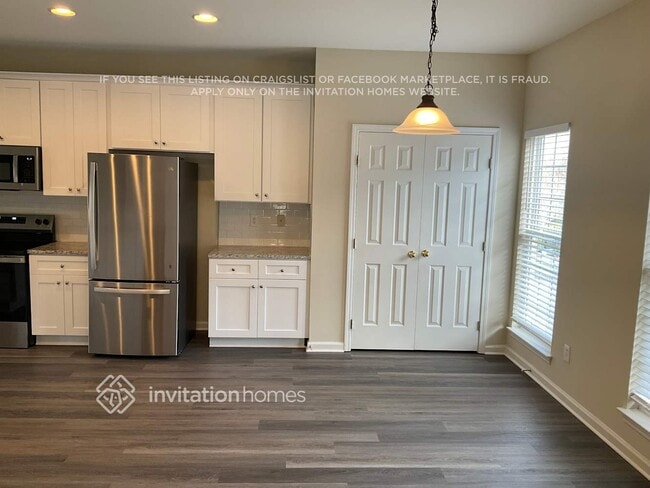 Building Photo - 8515 Castledown Dr