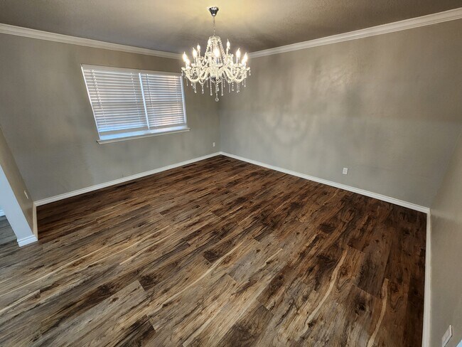 Building Photo - 204 S Morrison Dr