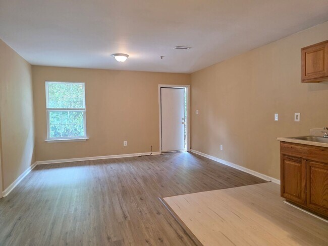 Foto del edificio - 3209 Miller Rd