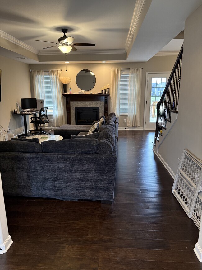 Foto del edificio - 206 Elwell Rd