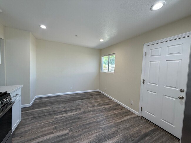 Foto del edificio - Charming Home In Central Fairfield