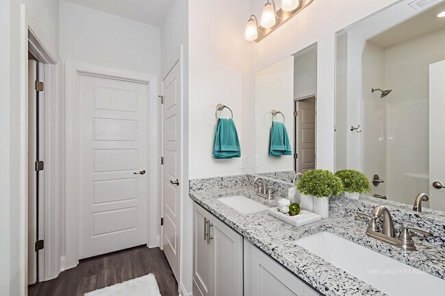 Foto del edificio - 1168 Walker Point Way