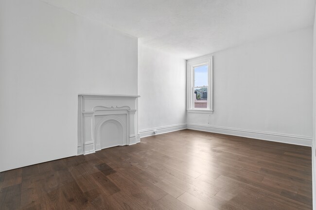 Building Photo - 2306 E Carson St