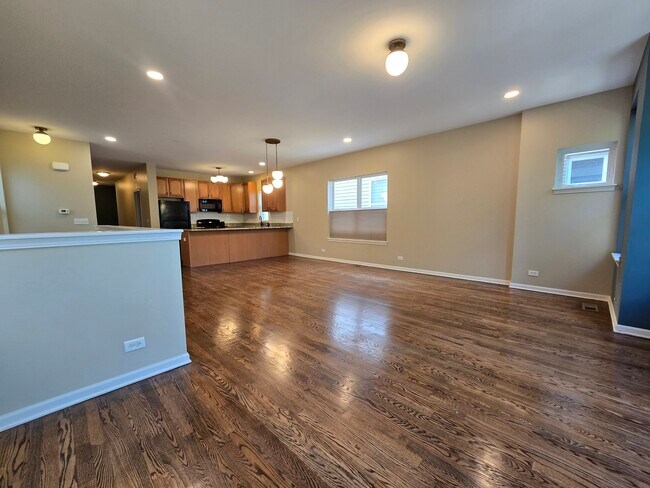 Foto del edificio - 1844 N Lockwood Ave