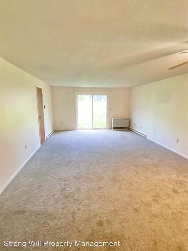 Building Photo - 2 br, 1.5 bath House - 8 Timber Lane - Uni...