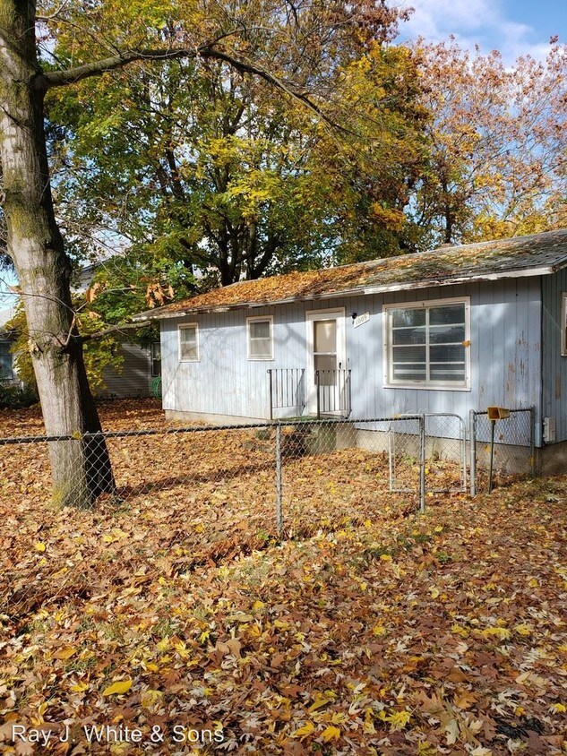 2 br, 1 bath House 1009 AIRWAY AVENUE House Rental in Lewiston, ID