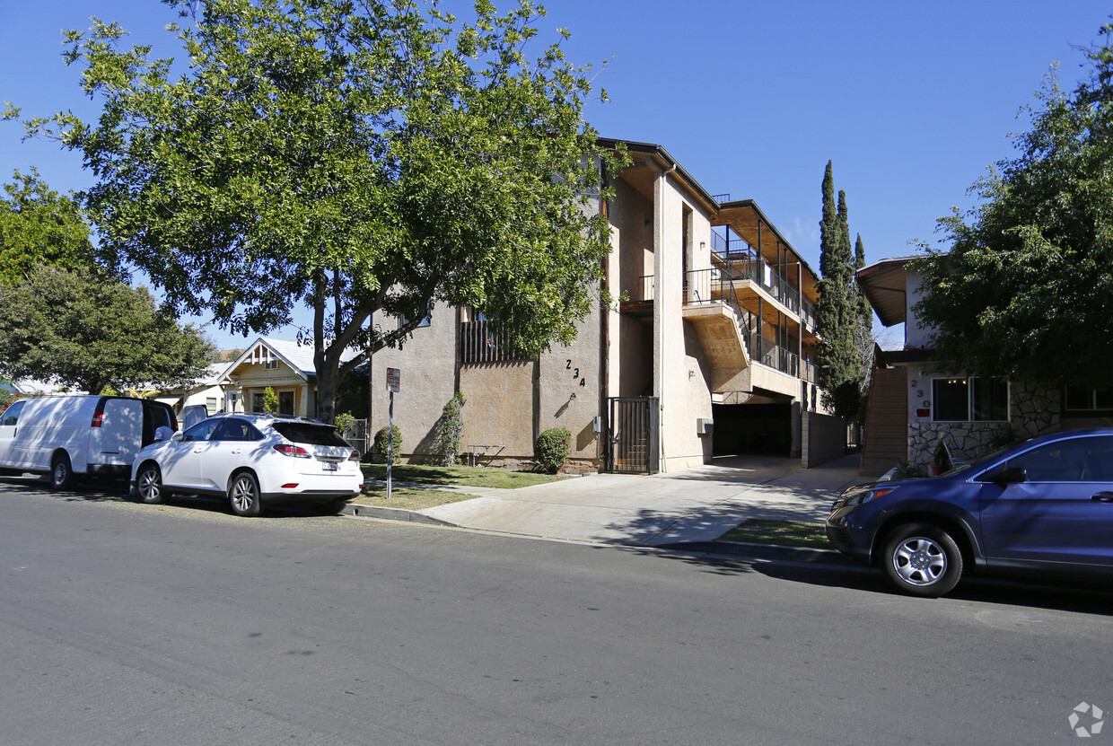 Primary Photo - 234 N Belmont St