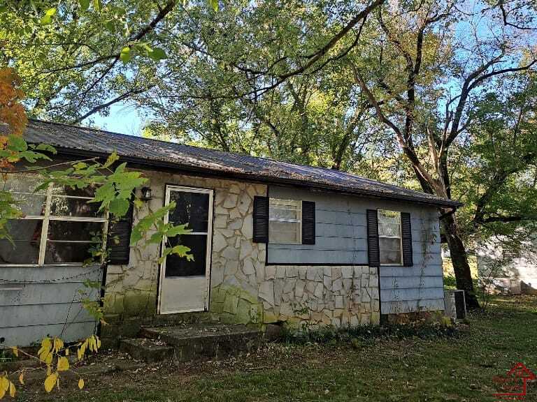 Building Photo - 4553 S Creek Dr