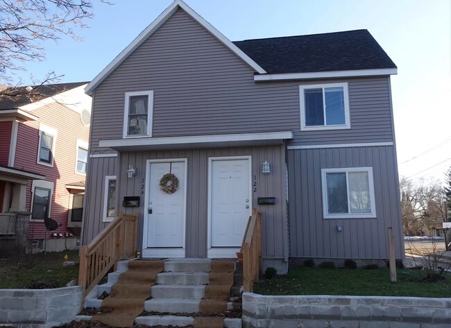 Building Photo - 124 Buckley St SE