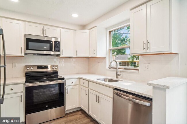 Foto del edificio - 1316 Pear Tree Ct