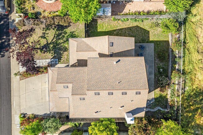 Foto del edificio - 2115 Oat Hill Ct