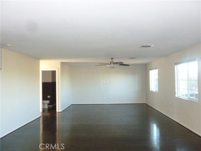 Foto del edificio - 9349 Golden Lantern Rd