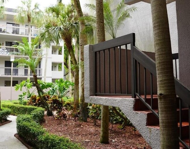 Foto del edificio - 8810 SW 132nd Pl