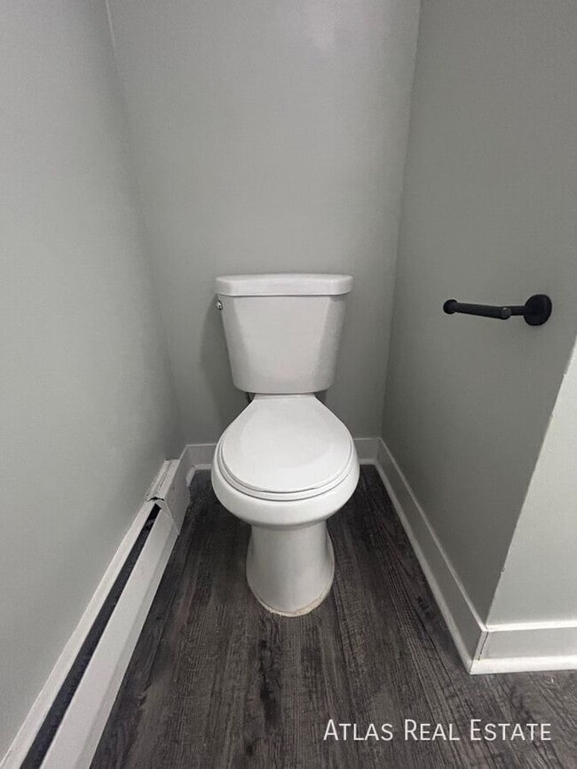 Photo - 551 S Fairfax St Apartment