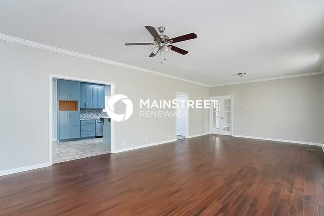 Building Photo - 4 Bedroom Pet-Friendly Home in Hermitage, TN with Main Street Renewal