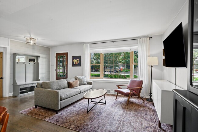 Foto del edificio - 449 Longfellow Ave