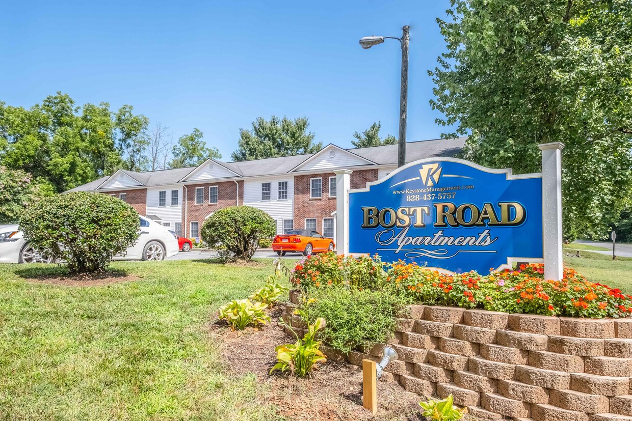 Foto principal - Bost Road Apartments