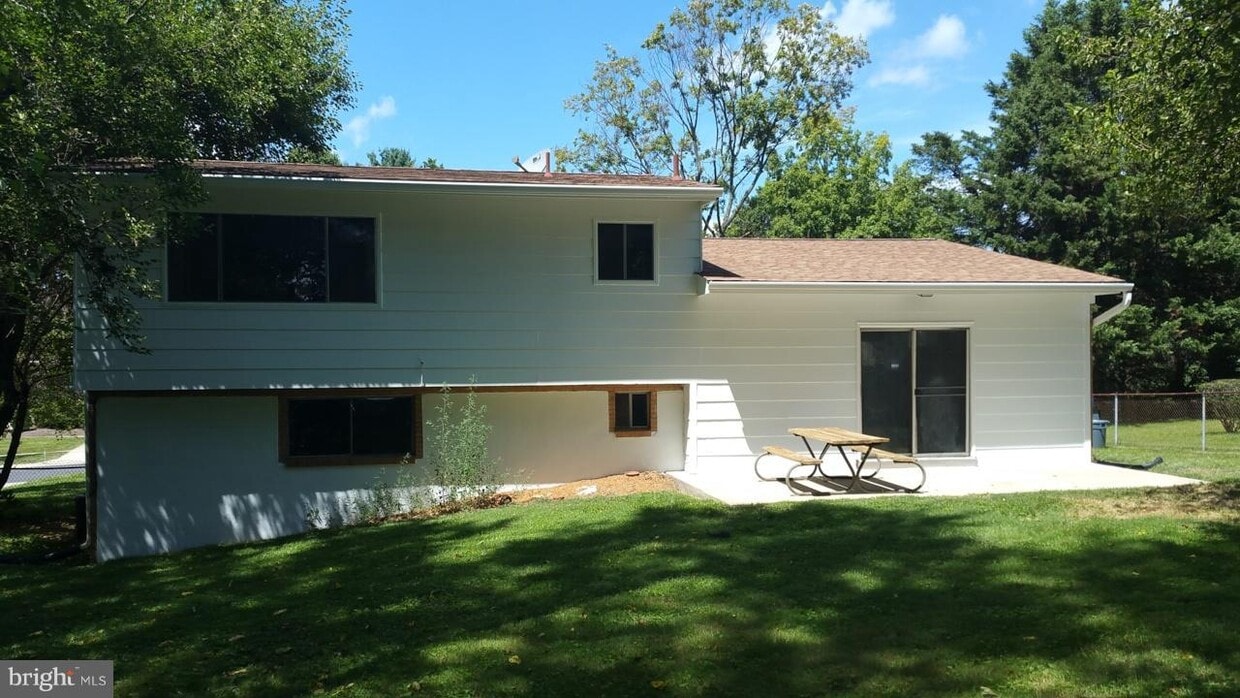 Primary Photo - 4002 Blackpool Rd