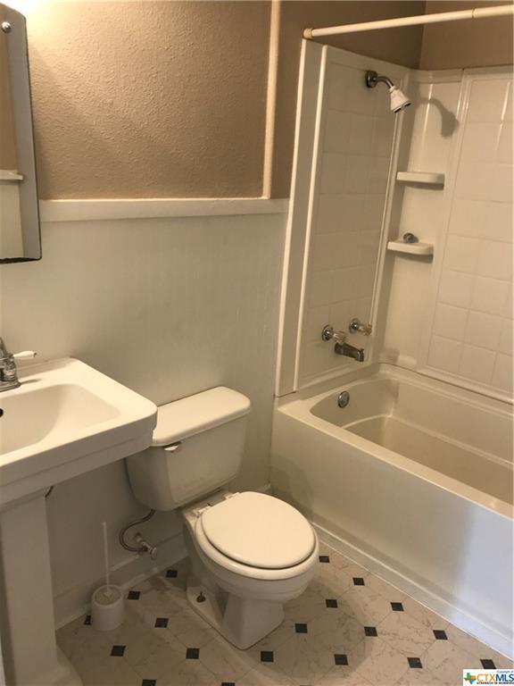 Foto del edificio - 305 E Sabine St