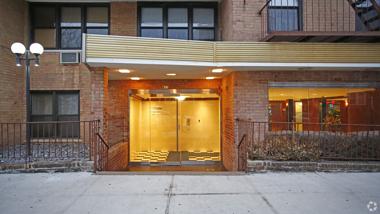 611 Banner Ave, Brooklyn, NY 11235 611 Banner Ave Brooklyn, NY