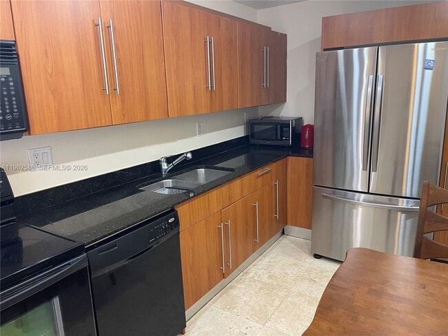 Building Photo - 3001 S Ocean Dr