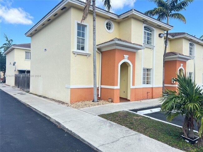 Foto del edificio - 7090 NW 174th Terrace