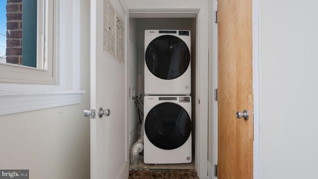 Foto del edificio - 2 E State St