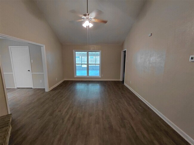 Foto del edificio - 23111 Lone Wolf Trail